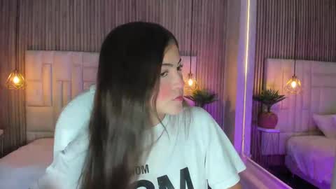 Snapshot of dulcevela chatting on 10/02/25, 10:39 dulcevela online show from 10/02/25, 10:39