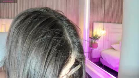 Snapshot of dulcevela chatting on 10/03/25, 10:40 dulcevela online show from 10/03/25, 10:40
