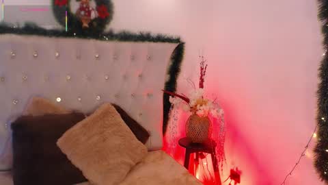 Dulcey online show from 12/16/25, 04:39