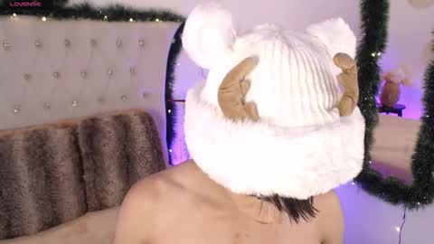 Dulcey online show from 12/23/25, 05:05