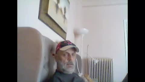 Snapshot of dumaeros77 chatting on 12/17/24, 07:29 Duma online show from 12/17/24, 07:29