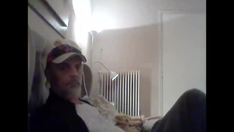 Snapshot of dumaeros77 chatting on 12/17/24, 03:17 Duma online show from 12/17/24, 03:17