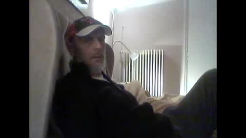 Snapshot of dumaeros77 chatting on 12/18/24, 05:04 Duma online show from 12/18/24, 05:04