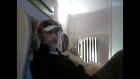 Snapshot of dumaeros77 chatting on 12/19/24, 03:40 Duma online show from 12/19/24, 03:40
