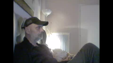 Snapshot of dumaeros77 chatting on 12/27/24, 05:48 Duma online show from 12/27/24, 05:48