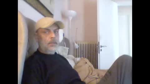 Snapshot of dumaeros77 chatting on 01/01/25, 10:32 Duma online show from 01/01/25, 10:32