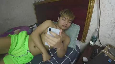 dumeila online show from 12/22/25, 04:15