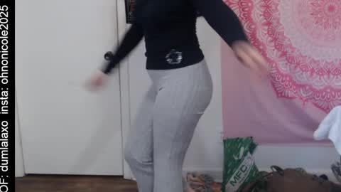 the only advantage you have over me is that u can kiss my ass and i cant  online show from 03/03/26, 08:04