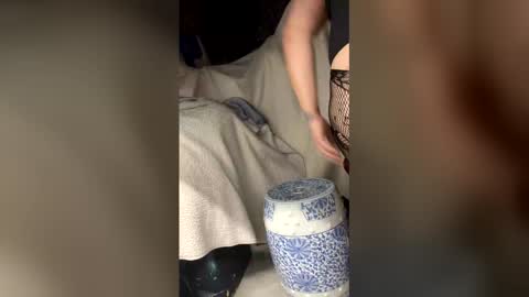 dumpster4u online show from 04/10/26, 04:39