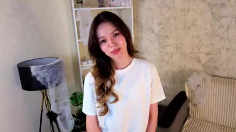 Snapshot of dungcoolbeth chatting on 11/03/25, 04:08 Lanna online show from 11/03/25, 04:08