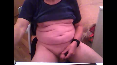 Snapshot of dunkley72 chatting on 10/22/25, 06:51 dunkley72 online show from 10/22/25, 06:51