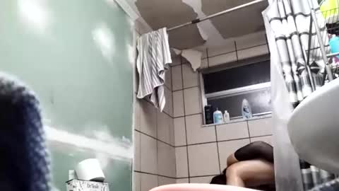 Snapshot of duo_cream_queens chatting on 12/03/25, 06:10 duo_cream_queens online show from 12/03/25, 06:10