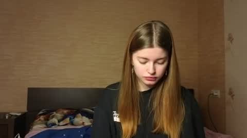 Snapshot of duoemi chatting on 06/29/26, 11:21 Jake And Emilia online show from 06/29/26, 11:21