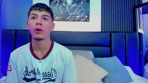 Thomas and Noah online show from 11/08/25, 03:18