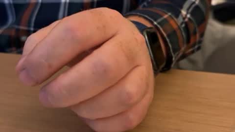 Snapshot of dupf127 chatting on 11/17/25, 07:19 FloFrenchCurv288 online show from 11/17/25, 07:19