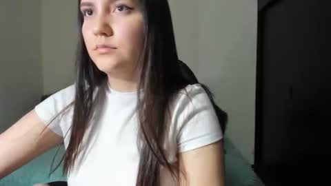 Snapshot of duqueza4you chatting on 03/11/25, 03:59 Katia online show from 03/11/25, 03:59