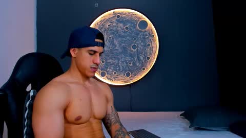 Snapshot of duran_dhikol1 chatting on 11/26/25, 03:29 duran_dhikol1 online show from 11/26/25, 03:29