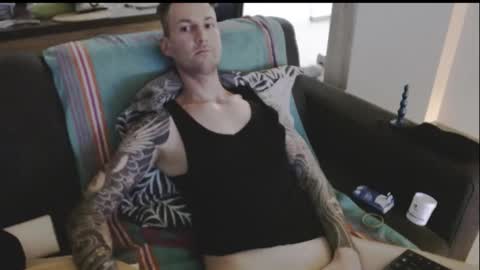 Snapshot of durexdublex chatting on 01/18/25, 10:28 durexdublex online show from 01/18/25, 10:28