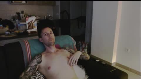 Snapshot of durexdublex chatting on 01/25/25, 12:05 durexdublex online show from 01/25/25, 12:05