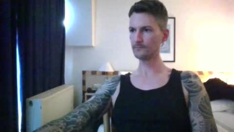 Snapshot of durexdublex chatting on 12/17/25, 09:48 durexdublex online show from 12/17/25, 09:48