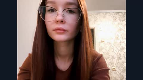 Snapshot of dustiarujo chatting on 12/22/25, 02:14 Annie online show from 12/22/25, 02:14