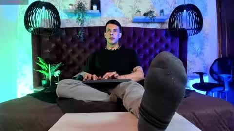 Snapshot of dustin_sonne chatting on 04/22/26, 03:53 Dustin Sonne online show from 04/22/26, 03:53