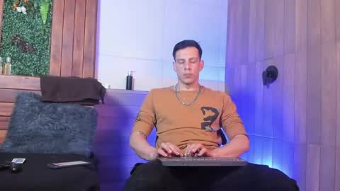 Snapshot of dustin_sonne chatting on 04/24/26, 03:53 Dustin Sonne online show from 04/24/26, 03:53