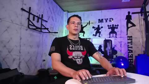 Snapshot of dustin_sonne chatting on 04/26/26, 03:37 Dustin Sonne online show from 04/26/26, 03:37