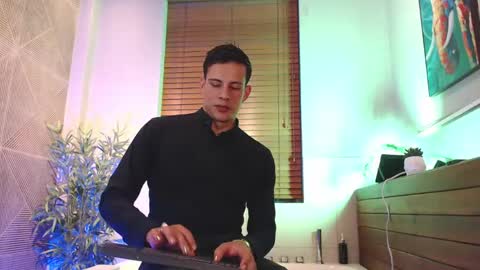 Snapshot of dustin_sonne chatting on 04/28/26, 04:06 Dustin Sonne online show from 04/28/26, 04:06