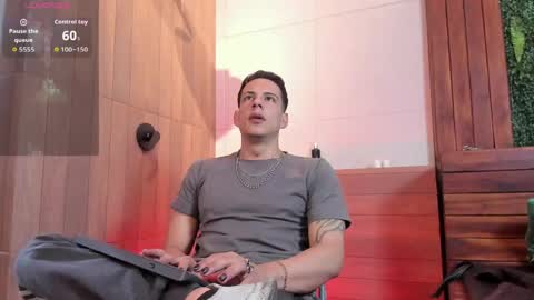 Snapshot of dustin_sonne chatting on 05/12/26, 03:47 Dustin Sonne online show from 05/12/26, 03:47