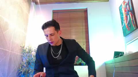 Snapshot of dustin_sonne chatting on 05/26/26, 03:35 Dustin Sonne online show from 05/26/26, 03:35