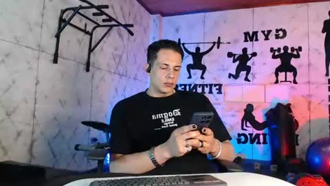Snapshot of dustin_sonne chatting on 06/30/26, 03:40 Dustin Sonne online show from 06/30/26, 03:40