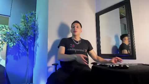 Snapshot of dustin_sonne chatting on 07/02/26, 03:45 Dustin Sonne online show from 07/02/26, 03:45