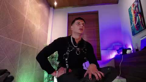 Snapshot of dustin_sonne chatting on 07/03/26, 03:46 Dustin Sonne online show from 07/03/26, 03:46
