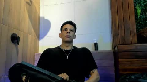 Snapshot of dustin_sonne chatting on 07/07/26, 03:20 Dustin Sonne online show from 07/07/26, 03:20