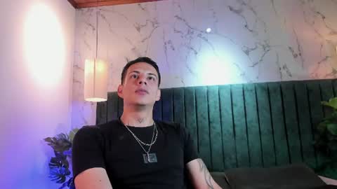 Snapshot of dustin_sonne chatting on 07/08/26, 03:44 Dustin Sonne online show from 07/08/26, 03:44