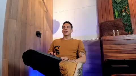 Snapshot of dustin_sonne chatting on 07/17/26, 03:35 Dustin Sonne online show from 07/17/26, 03:35