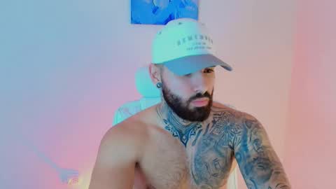 Snapshot of dustinhans chatting on 01/10/26, 02:57 Dustin online show from 01/10/26, 02:57