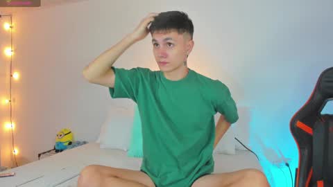 Snapshot of dustinlevine chatting on 01/20/25, 12:39 Dustin Levy online show from 01/20/25, 12:39