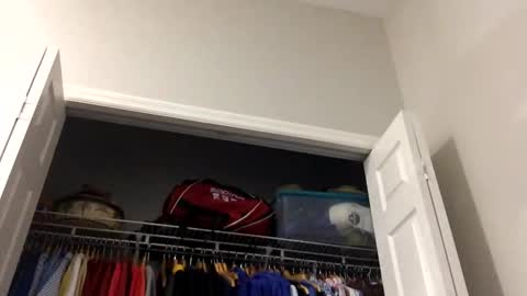 Snapshot of dustinthesweettalker chatting on 12/12/24, 01:43 Dustinthesweettalker online show from 12/12/24, 01:43