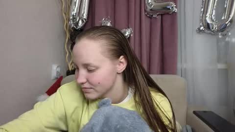 Snapshot of dustydeida chatting on 02/14/26, 07:43 Jenny online show from 02/14/26, 07:43