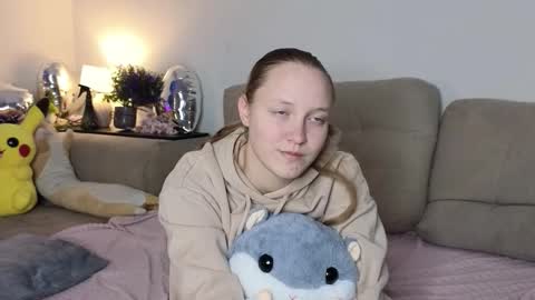 Snapshot of dustydeida chatting on 02/18/26, 08:05 Jenny online show from 02/18/26, 08:05