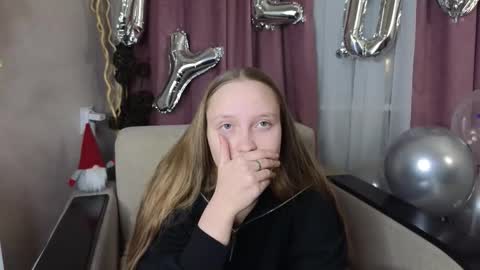 Snapshot of dustydeida chatting on 02/24/26, 08:07 Jenny online show from 02/24/26, 08:07