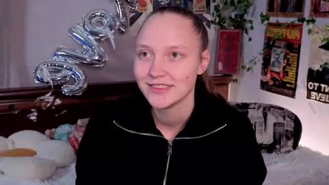 Snapshot of dustydeida chatting on 02/26/26, 07:24 Jenny online show from 02/26/26, 07:24