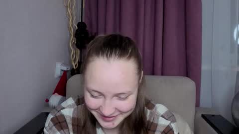 Snapshot of dustydeida chatting on 03/03/26, 08:15 Jenny online show from 03/03/26, 08:15