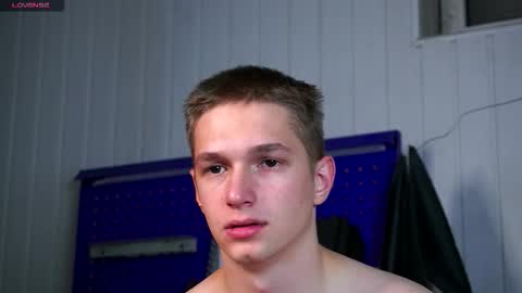 Dustyn online show from 11/06/25, 03:46