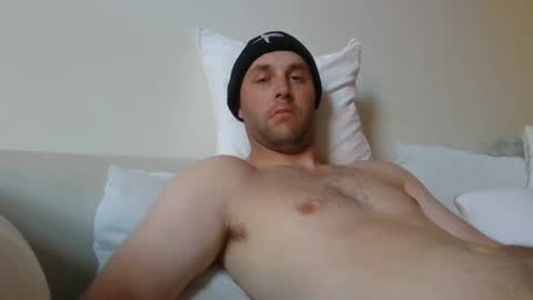 Snapshot of dustyroy09 chatting on 12/18/24, 05:37 dustyroy09 online show from 12/18/24, 05:37