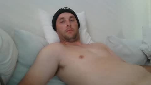 Snapshot of dustyroy09 chatting on 02/11/25, 11:44 dustyroy09 online show from 02/11/25, 11:44