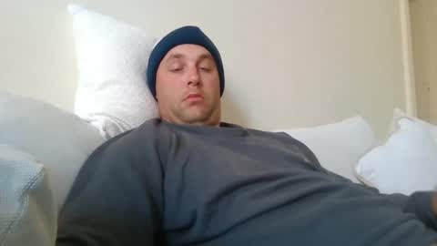 Snapshot of dustyroy09 chatting on 10/04/25, 12:41 dustyroy09 online show from 10/04/25, 12:41