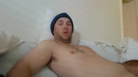 Snapshot of dustyroy09 chatting on 11/06/25, 10:21 dustyroy09 online show from 11/06/25, 10:21